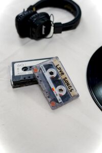 Przegrywanie kaset vhs svhs Vhs-c,hi8.digital8 ,betacam,video 8,minidv ,kaset magnetofonowych kaset audio kaset video 8 na Allegro